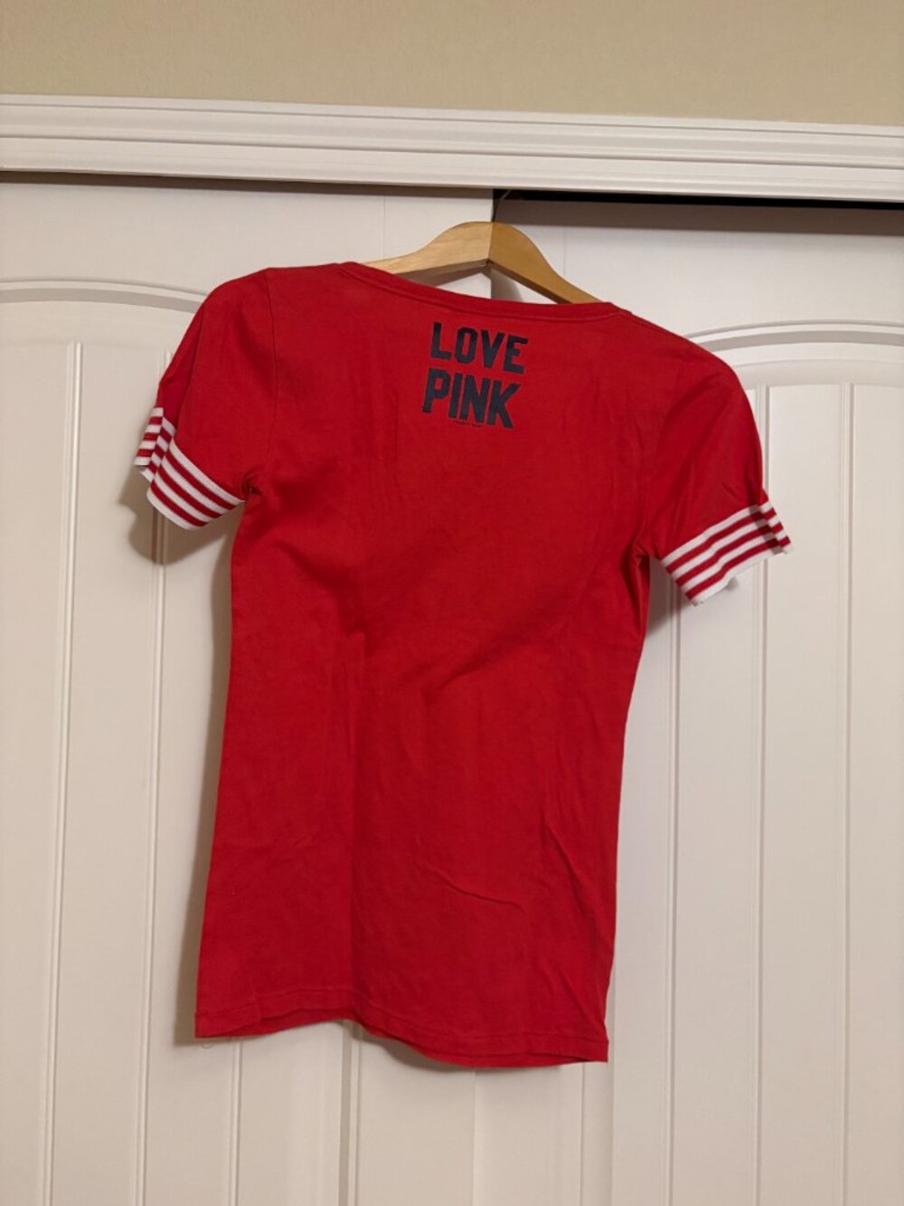 St. Louis Cardinals T Shirt Small Red Victorias Secret PINK X 5th & Ocean Cotton - Picture 3 of 3